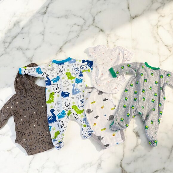 Newborn Size Baby Bundle 5 Piece Footies Bodysuits - Picture 7 of 8